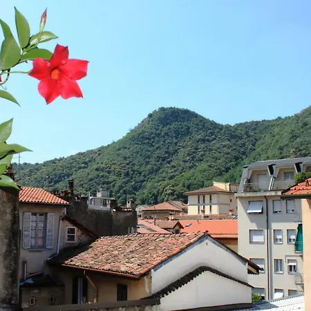 勒达米德拉科尔塞拉住宿加早餐旅馆 *