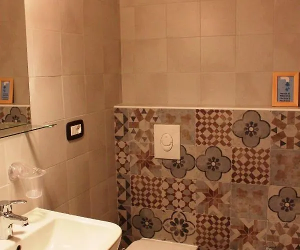 Le Dame Della Cortesella Como