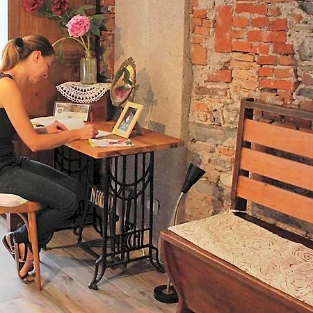 Le Dame Della Cortesella Bed & Breakfast Como