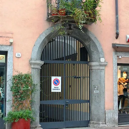 Le Dame Della Cortesella Como