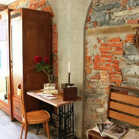 勒达米德拉科尔塞拉住宿加早餐旅馆